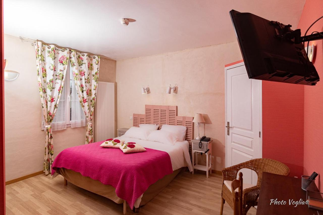 Logis Auberge Le Colombien - Hotel Et Restaurant Villandry Exteriör bild