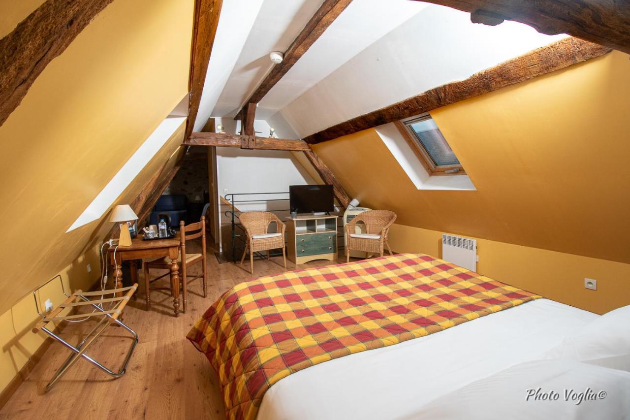 Logis Auberge Le Colombien - Hotel Et Restaurant Villandry Exteriör bild