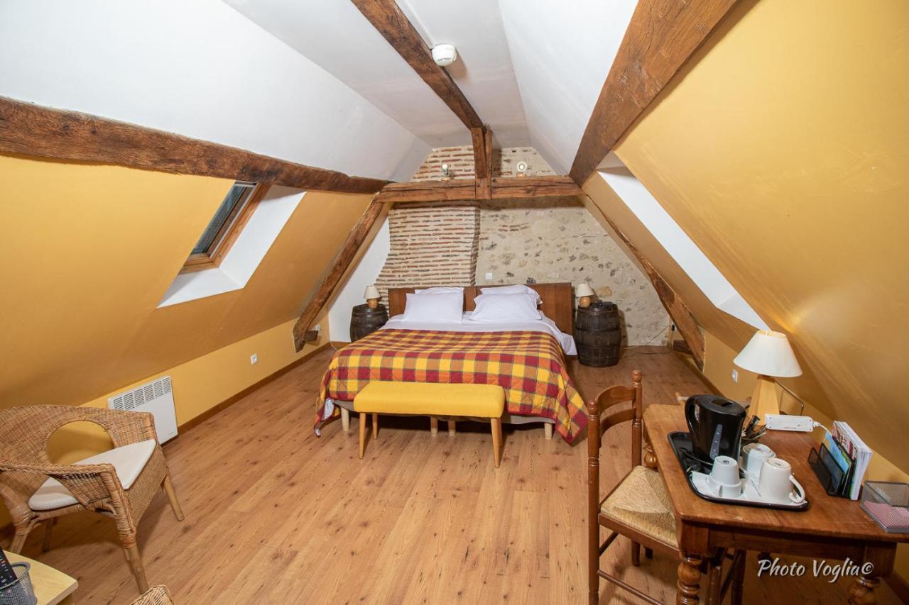 Logis Auberge Le Colombien - Hotel Et Restaurant Villandry Exteriör bild