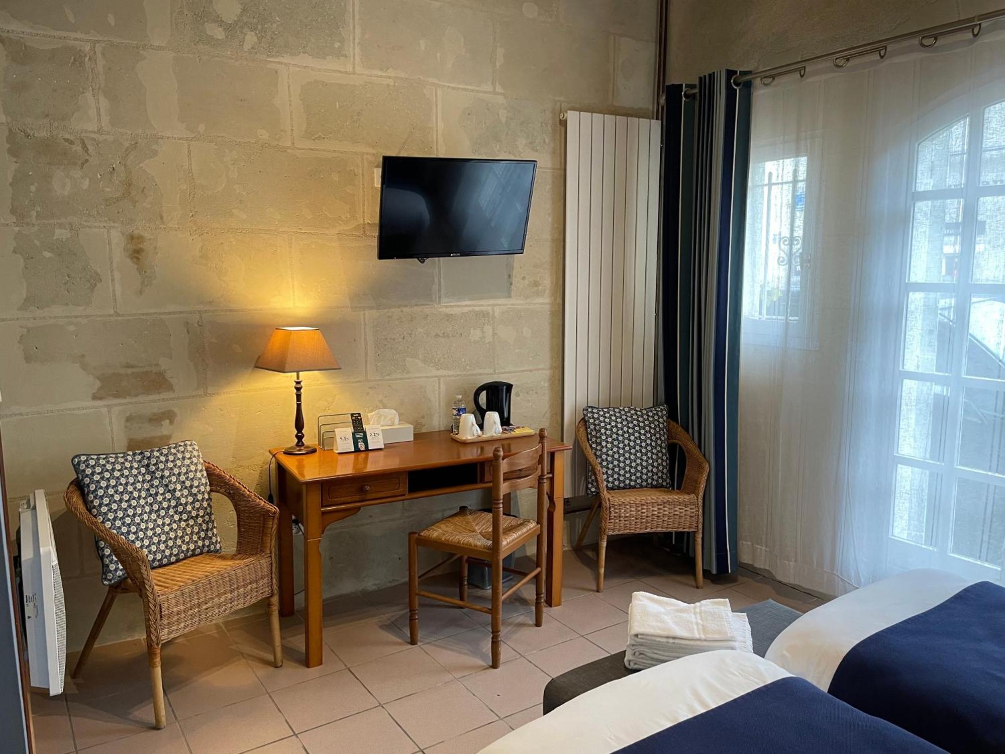 Logis Auberge Le Colombien - Hotel Et Restaurant Villandry Exteriör bild
