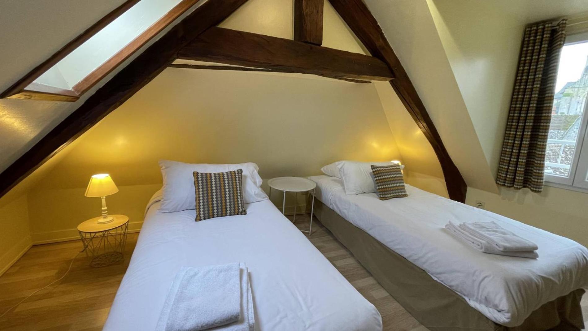 Logis Auberge Le Colombien - Hotel Et Restaurant Villandry Exteriör bild