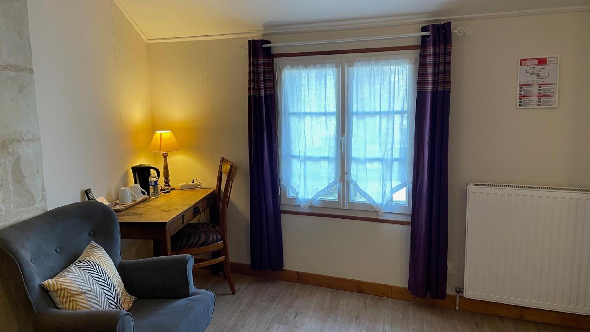 Logis Auberge Le Colombien - Hotel Et Restaurant Villandry Exteriör bild