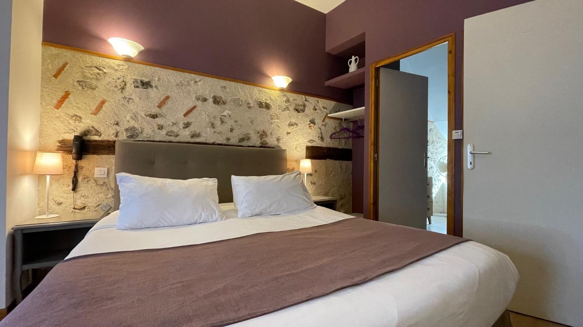 Logis Auberge Le Colombien - Hotel Et Restaurant Villandry Exteriör bild