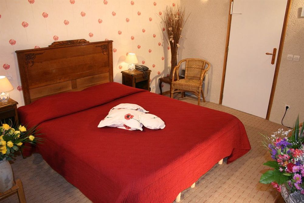 Logis Auberge Le Colombien - Hotel Et Restaurant Villandry Exteriör bild